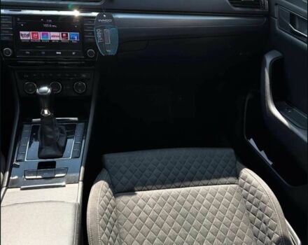 Белый Шкода Суперб, объемом двигателя 0 л и пробегом 209 тыс. км за 16500 $, фото 3 на Automoto.ua