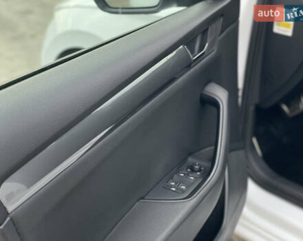 Белый Шкода Суперб, объемом двигателя 2 л и пробегом 255 тыс. км за 14999 $, фото 41 на Automoto.ua