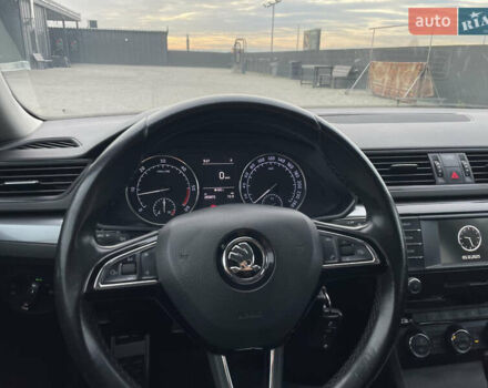 Белый Шкода Суперб, объемом двигателя 2 л и пробегом 255 тыс. км за 14999 $, фото 53 на Automoto.ua