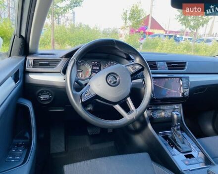 Белый Шкода Суперб, объемом двигателя 1.97 л и пробегом 249 тыс. км за 15999 $, фото 10 на Automoto.ua