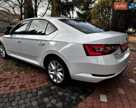 Белый Шкода Суперб, объемом двигателя 2 л и пробегом 255 тыс. км за 15500 $, фото 3 на Automoto.ua