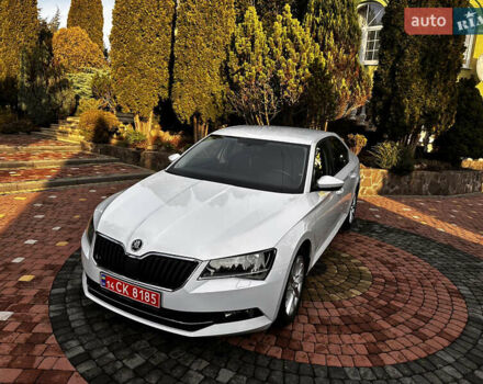 Белый Шкода Суперб, объемом двигателя 2 л и пробегом 255 тыс. км за 15500 $, фото 18 на Automoto.ua
