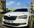 Белый Шкода Суперб, объемом двигателя 1.97 л и пробегом 233 тыс. км за 18000 $, фото 1 на Automoto.ua