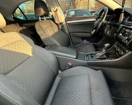 Білий Шкода Суперб, об'ємом двигуна 2 л та пробігом 226 тис. км за 17750 $, фото 4 на Automoto.ua