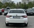 Белый Шкода Суперб, объемом двигателя 1.97 л и пробегом 265 тыс. км за 17500 $, фото 5 на Automoto.ua