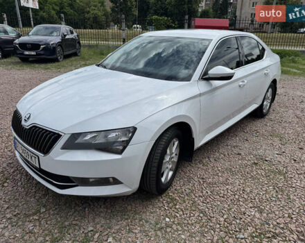 Білий Шкода Суперб, об'ємом двигуна 1.8 л та пробігом 187 тис. км за 16500 $, фото 1 на Automoto.ua