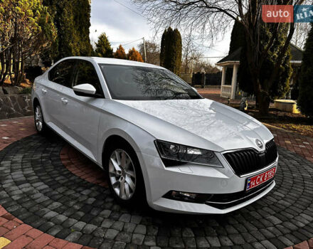 Белый Шкода Суперб, объемом двигателя 2 л и пробегом 255 тыс. км за 15500 $, фото 14 на Automoto.ua