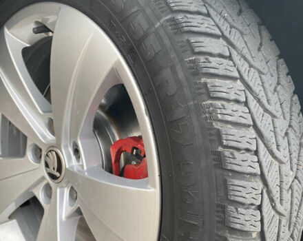 Білий Шкода Суперб, об'ємом двигуна 2 л та пробігом 210 тис. км за 13999 $, фото 23 на Automoto.ua