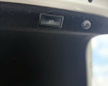 Белый Шкода Суперб, объемом двигателя 2 л и пробегом 217 тыс. км за 21000 $, фото 13 на Automoto.ua