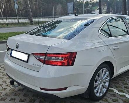 Білий Шкода Суперб, об'ємом двигуна 1.8 л та пробігом 144 тис. км за 16900 $, фото 7 на Automoto.ua