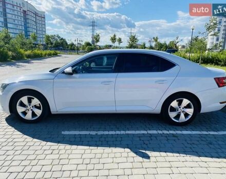 Белый Шкода Суперб, объемом двигателя 1.97 л и пробегом 249 тыс. км за 15999 $, фото 6 на Automoto.ua