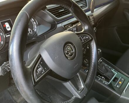 Білий Шкода Суперб, об'ємом двигуна 2 л та пробігом 226 тис. км за 17750 $, фото 5 на Automoto.ua