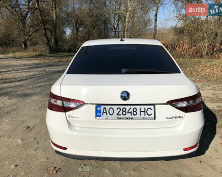 Белый Шкода Суперб, объемом двигателя 1.6 л и пробегом 280 тыс. км за 14500 $, фото 12 на Automoto.ua