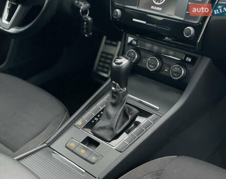 Белый Шкода Суперб, объемом двигателя 2 л и пробегом 255 тыс. км за 14999 $, фото 13 на Automoto.ua