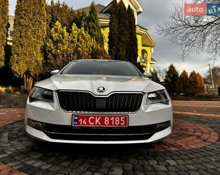 Белый Шкода Суперб, объемом двигателя 2 л и пробегом 255 тыс. км за 15500 $, фото 15 на Automoto.ua
