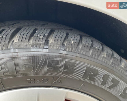 Білий Шкода Суперб, об'ємом двигуна 2 л та пробігом 212 тис. км за 13400 $, фото 19 на Automoto.ua