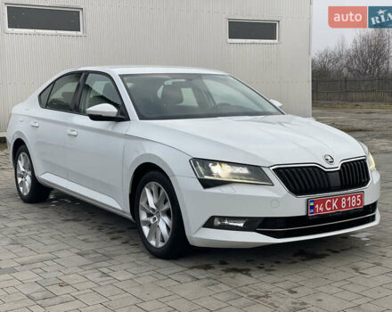 Белый Шкода Суперб, объемом двигателя 2 л и пробегом 255 тыс. км за 14999 $, фото 33 на Automoto.ua