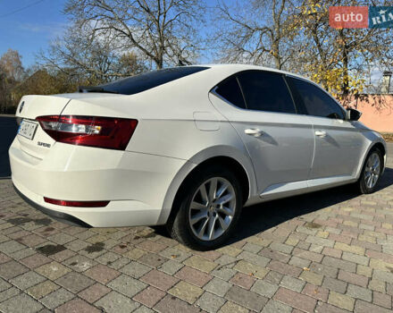 Белый Шкода Суперб, объемом двигателя 2 л и пробегом 248 тыс. км за 12900 $, фото 3 на Automoto.ua