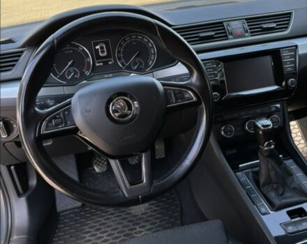 Белый Шкода Суперб, объемом двигателя 2 л и пробегом 252 тыс. км за 14399 $, фото 4 на Automoto.ua