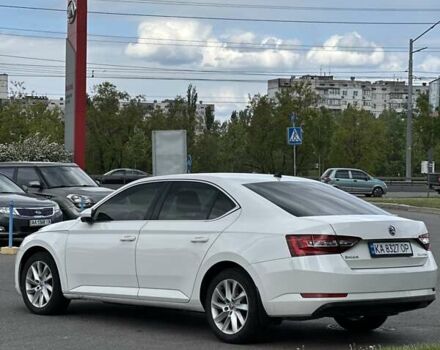 Белый Шкода Суперб, объемом двигателя 1.97 л и пробегом 265 тыс. км за 17500 $, фото 4 на Automoto.ua