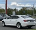 Белый Шкода Суперб, объемом двигателя 1.97 л и пробегом 265 тыс. км за 17500 $, фото 4 на Automoto.ua