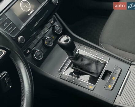 Белый Шкода Суперб, объемом двигателя 2 л и пробегом 255 тыс. км за 14999 $, фото 52 на Automoto.ua