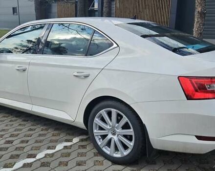 Білий Шкода Суперб, об'ємом двигуна 1.8 л та пробігом 144 тис. км за 16900 $, фото 8 на Automoto.ua