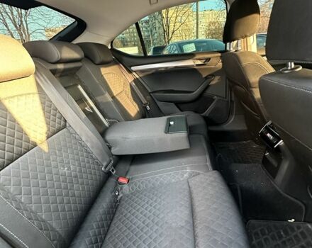 Білий Шкода Суперб, об'ємом двигуна 2 л та пробігом 226 тис. км за 17750 $, фото 7 на Automoto.ua