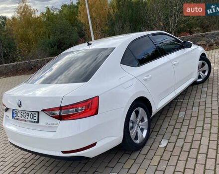 Білий Шкода Суперб, об'ємом двигуна 2 л та пробігом 210 тис. км за 13999 $, фото 5 на Automoto.ua