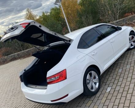 Белый Шкода Суперб, объемом двигателя 2 л и пробегом 212 тыс. км за 13600 $, фото 4 на Automoto.ua