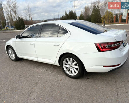 Белый Шкода Суперб, объемом двигателя 2 л и пробегом 217 тыс. км за 21000 $, фото 6 на Automoto.ua