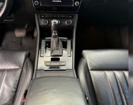 Білий Шкода Суперб, об'ємом двигуна 2 л та пробігом 217 тис. км за 21000 $, фото 4 на Automoto.ua