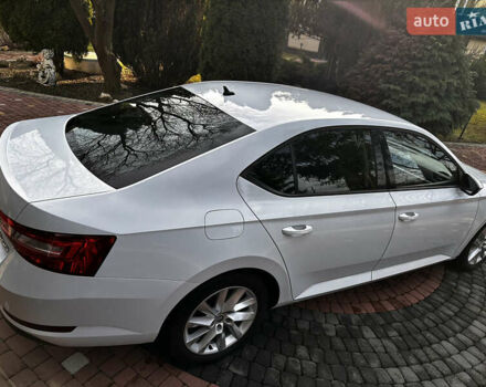 Белый Шкода Суперб, объемом двигателя 2 л и пробегом 255 тыс. км за 15500 $, фото 12 на Automoto.ua