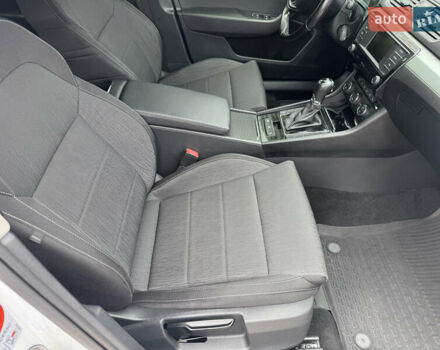 Білий Шкода Суперб, об'ємом двигуна 1.8 л та пробігом 187 тис. км за 16500 $, фото 12 на Automoto.ua