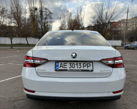 Белый Шкода Суперб, объемом двигателя 2 л и пробегом 217 тыс. км за 21000 $, фото 20 на Automoto.ua
