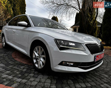 Белый Шкода Суперб, объемом двигателя 2 л и пробегом 255 тыс. км за 15500 $, фото 13 на Automoto.ua