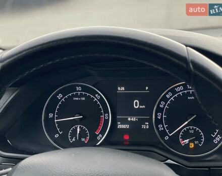 Белый Шкода Суперб, объемом двигателя 2 л и пробегом 255 тыс. км за 14999 $, фото 15 на Automoto.ua