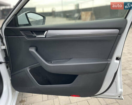 Белый Шкода Суперб, объемом двигателя 2 л и пробегом 255 тыс. км за 14999 $, фото 49 на Automoto.ua