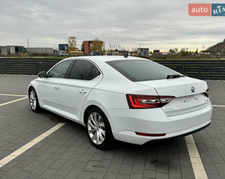 Шкода Суперб 2017 у Мукачеве на Automoto.ua Білий Шкода Суперб, об'ємом двигуна 1.8 л та пробігом 220 тис. км за 18000 $, фото 7 на Automoto.ua