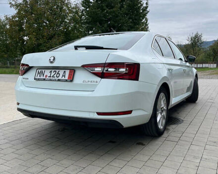 Шкода Суперб 2017 в Тячеве на Automoto.ua Белый Шкода Суперб, объемом двигателя 1.97 л и пробегом 259 тыс. км за 18500 $, фото 4 на Automoto.ua