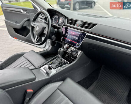 Шкода Суперб 2017 у Мукачеве на Automoto.ua Білий Шкода Суперб, об'ємом двигуна 1.8 л та пробігом 220 тис. км за 18000 $, фото 21 на Automoto.ua