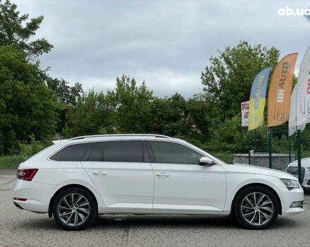 Белый Шкода Суперб, объемом двигателя 2 л и пробегом 300 тыс. км за 17555 $, фото 22 на Automoto.ua