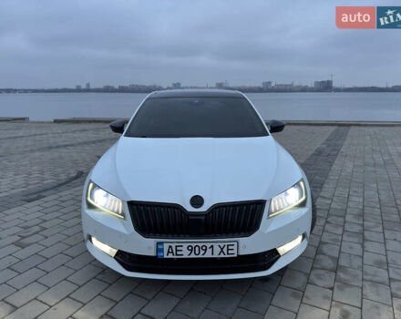 Белый Шкода Суперб, объемом двигателя 1.97 л и пробегом 169 тыс. км за 22000 $, фото 1 на Automoto.ua