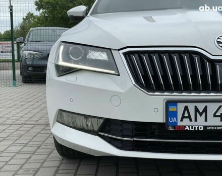 Белый Шкода Суперб, объемом двигателя 2 л и пробегом 300 тыс. км за 17555 $, фото 6 на Automoto.ua