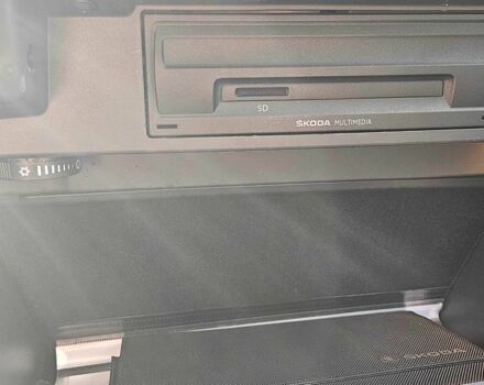 Білий Шкода Суперб, об'ємом двигуна 1.8 л та пробігом 144 тис. км за 17200 $, фото 17 на Automoto.ua