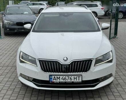 Белый Шкода Суперб, объемом двигателя 2 л и пробегом 300 тыс. км за 17555 $, фото 5 на Automoto.ua