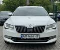 Белый Шкода Суперб, объемом двигателя 2 л и пробегом 300 тыс. км за 17555 $, фото 4 на Automoto.ua