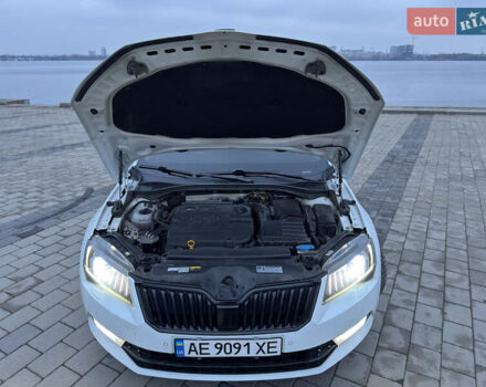 Белый Шкода Суперб, объемом двигателя 1.97 л и пробегом 169 тыс. км за 22000 $, фото 10 на Automoto.ua