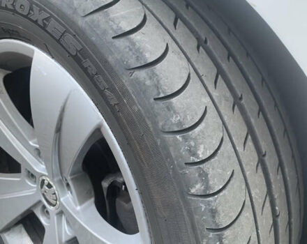 Белый Шкода Суперб, объемом двигателя 1.8 л и пробегом 240 тыс. км за 11700 $, фото 1 на Automoto.ua