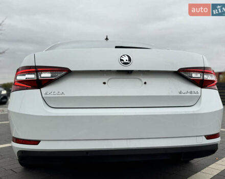 Шкода Суперб 2017 у Мукачеве на Automoto.ua Білий Шкода Суперб, об'ємом двигуна 1.8 л та пробігом 220 тис. км за 18000 $, фото 12 на Automoto.ua